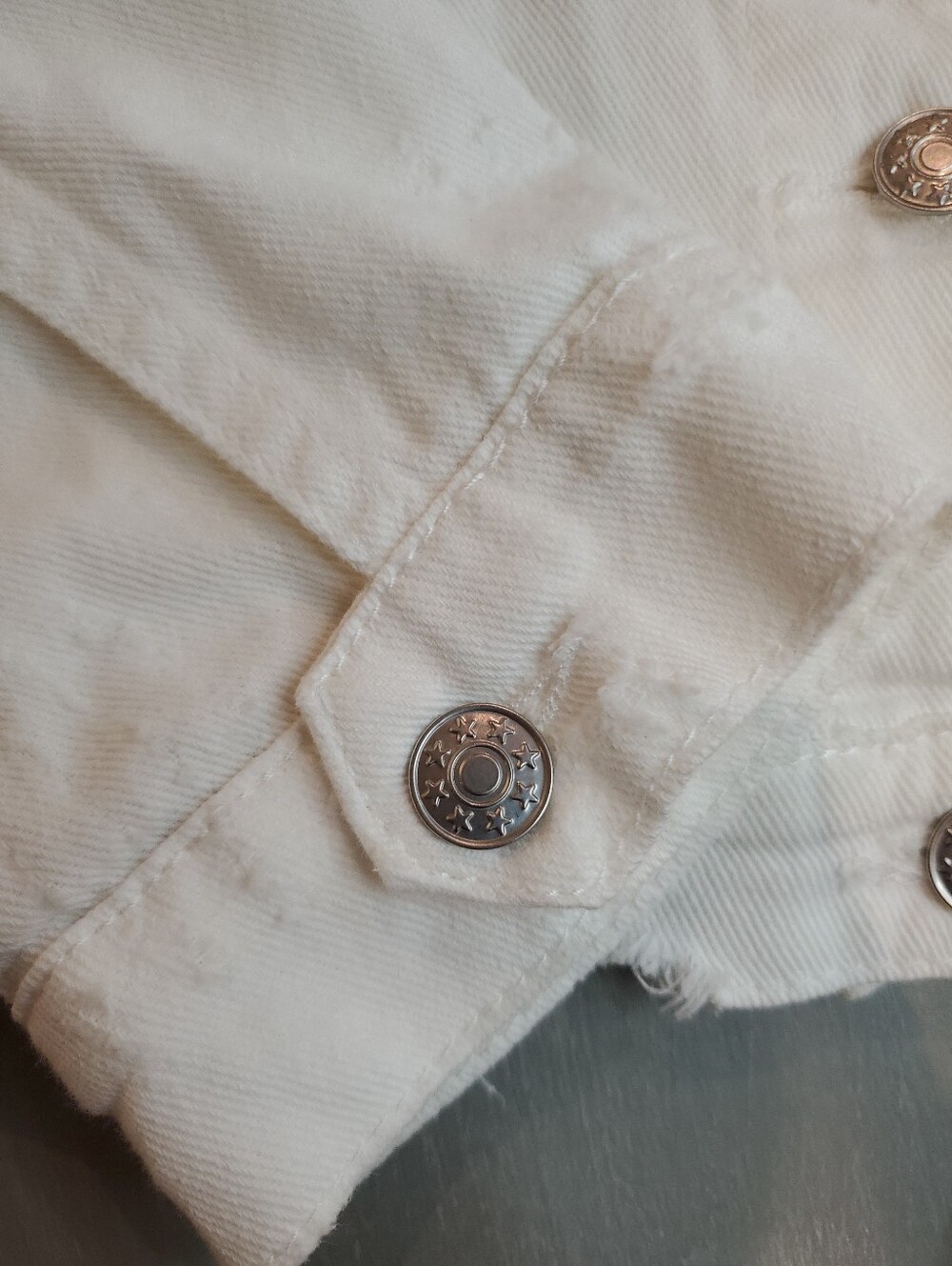 Mustard Seed Cropped White Distressed Denim Jacket Long Sleeve Size Small - Picture 4 of 6
